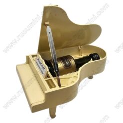 CO-PO-018 Polignac Classic in a Piano